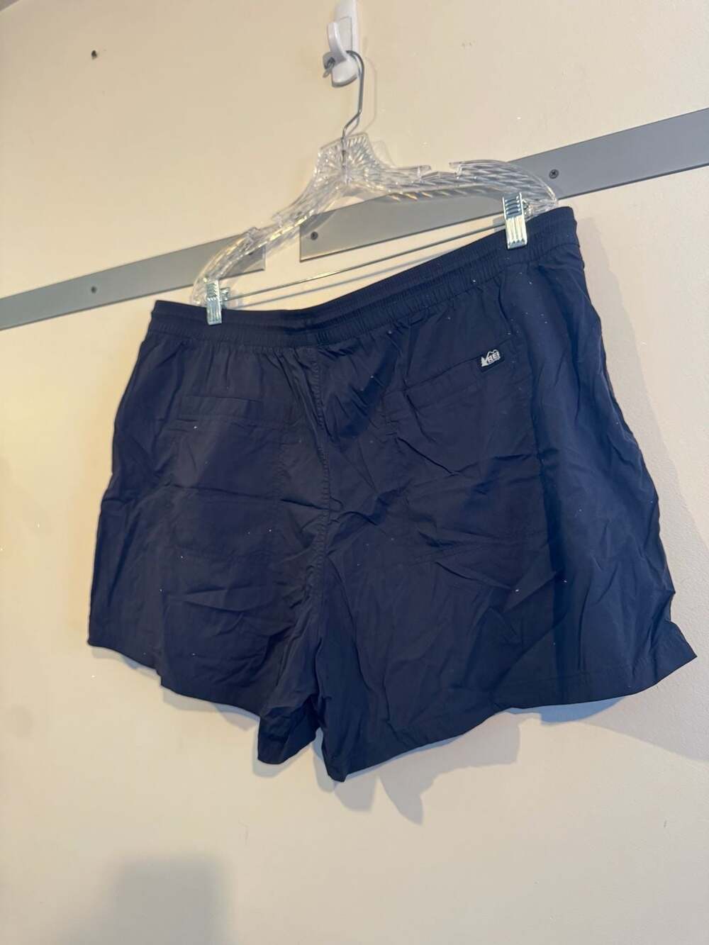 REI Co-op Trailmade Shorts Women's 2X Large Black Nylon Cargo Hiking Shorts - Picture 2 of 7